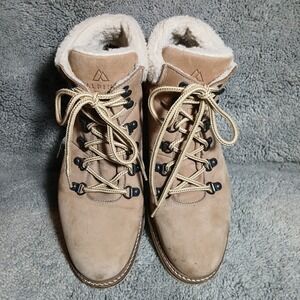 Alpine Design Chukka Boot Holly Women Size 9 Tan Nubuck Leather Faux Fur Lining